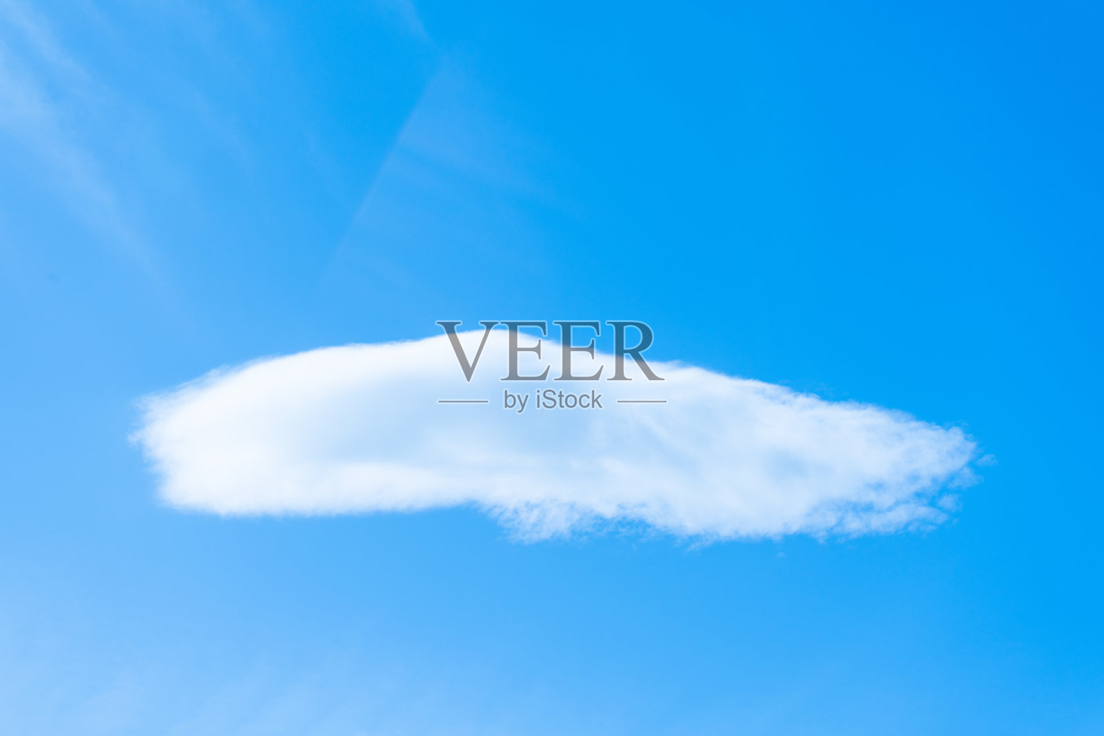 蓝天上的云朵照片摄影图片