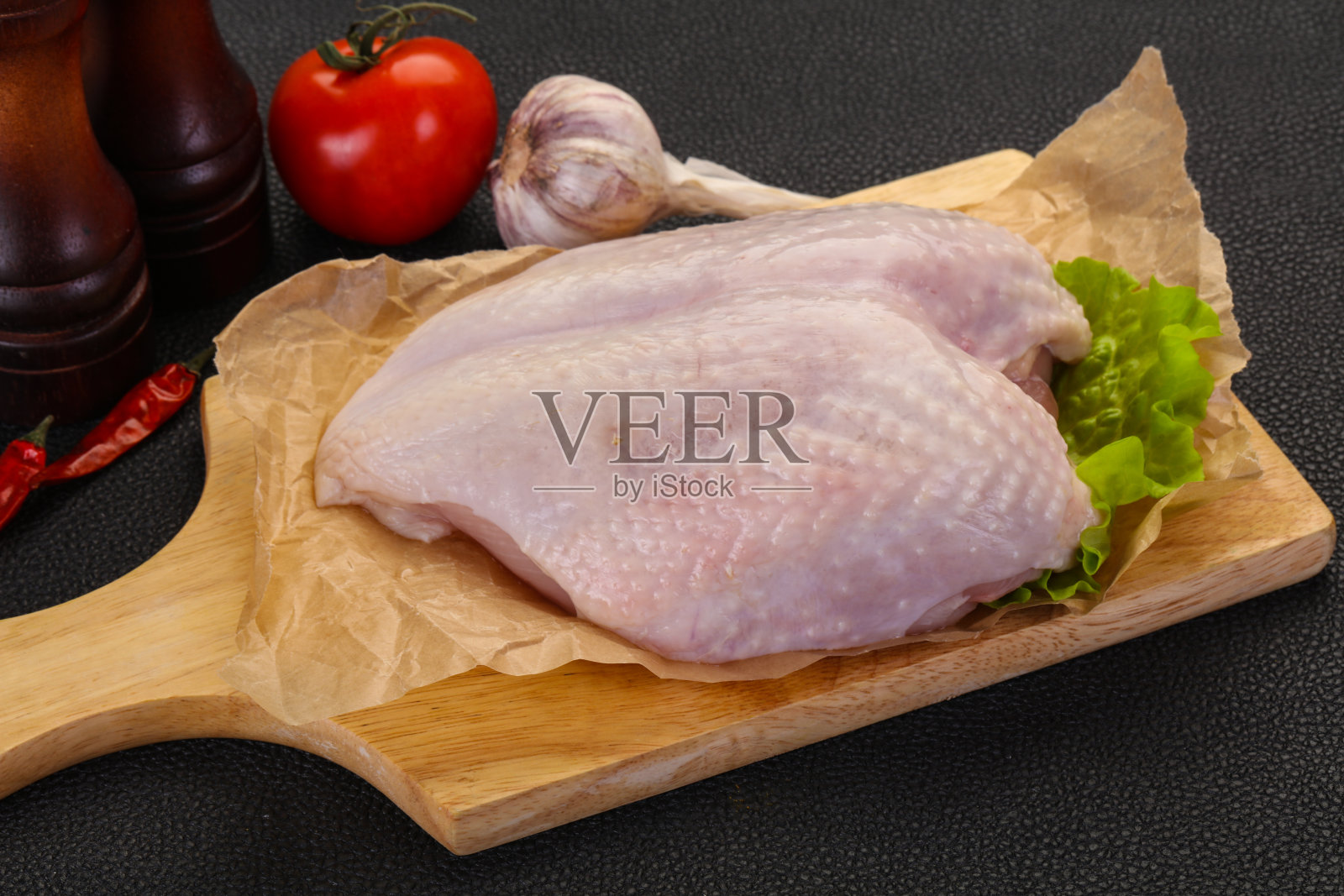 生的鸡胸肉照片摄影图片