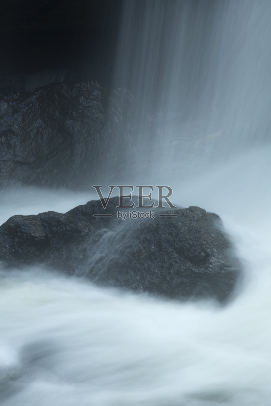 康州魔鬼Hopyard州立公园的Champman瀑布。照片摄影图片