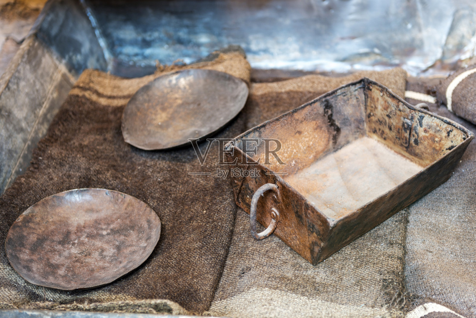 旧铜厨具照片摄影图片