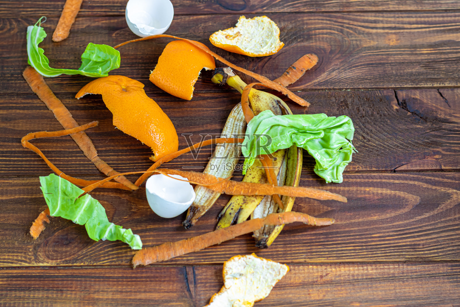 有机清洁，蔬菜垃圾，准备处理和堆肥。收集剩菜用作堆肥。生态的概念。照片摄影图片