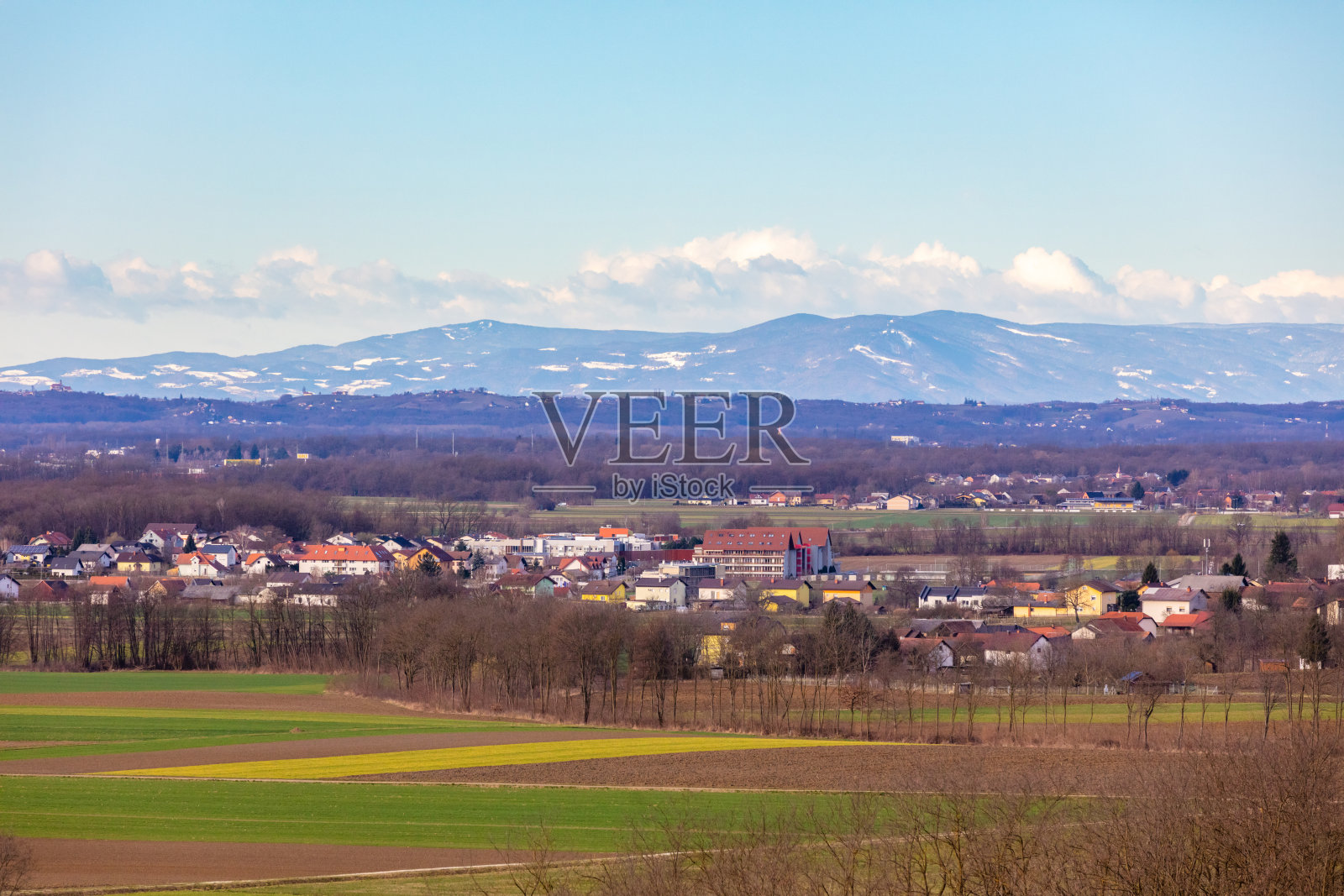 乡村，潘诺尼亚平原，波穆列，普雷克穆耶，莫拉夫斯克托普利斯照片摄影图片