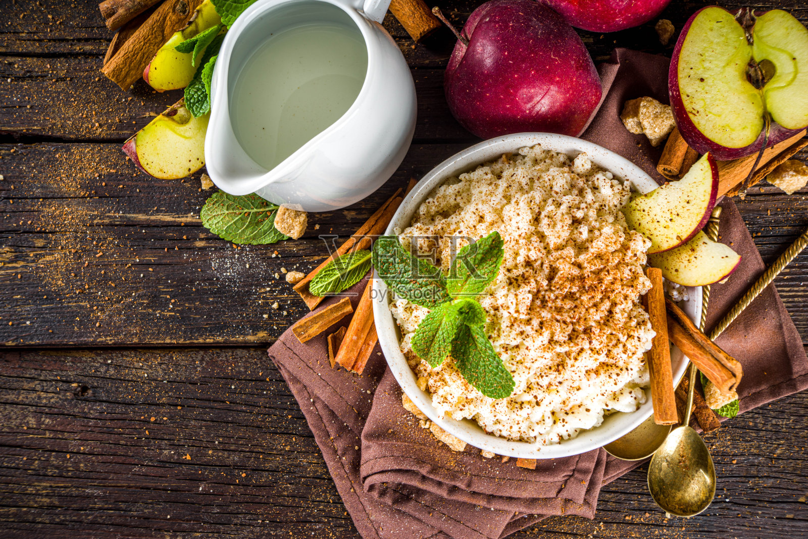 红苹果粥照片摄影图片