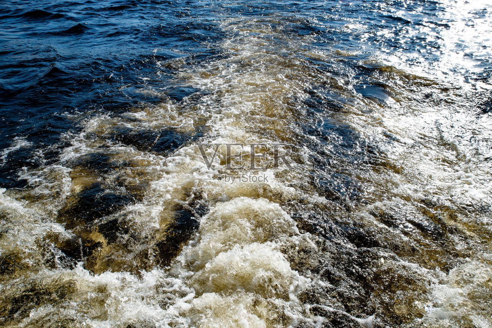 圣彼得堡的春天。街道和纪念碑。照片摄影图片