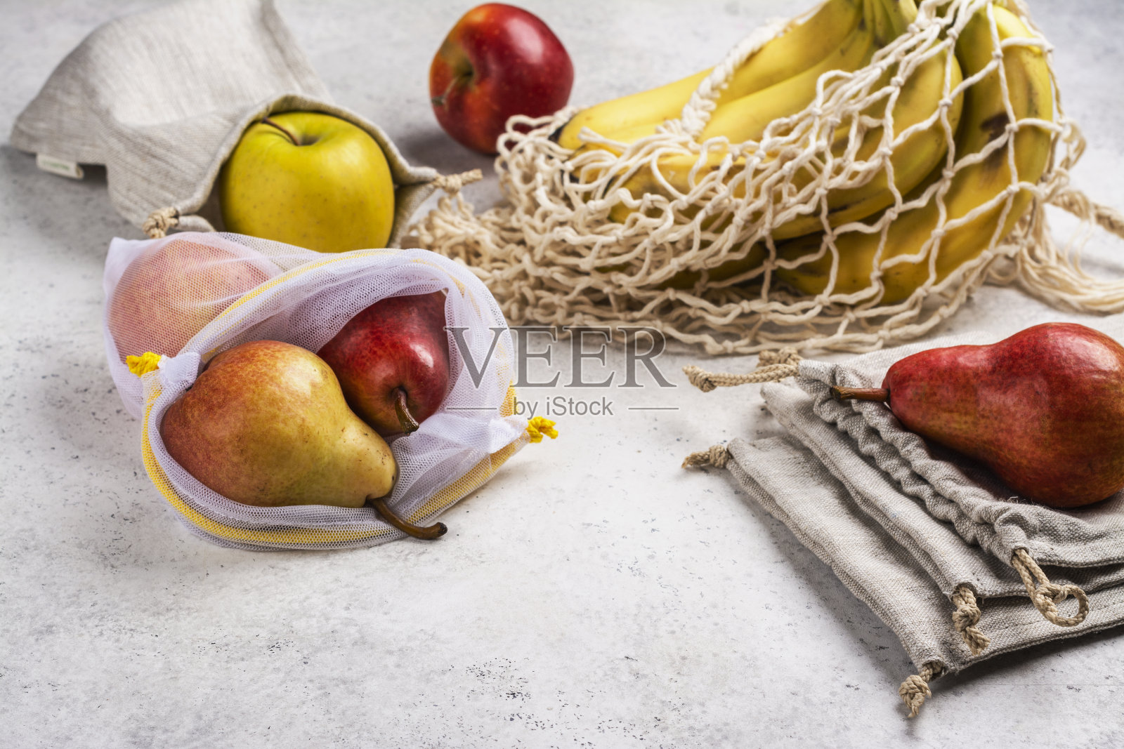 新鲜水果，环保袋照片摄影图片