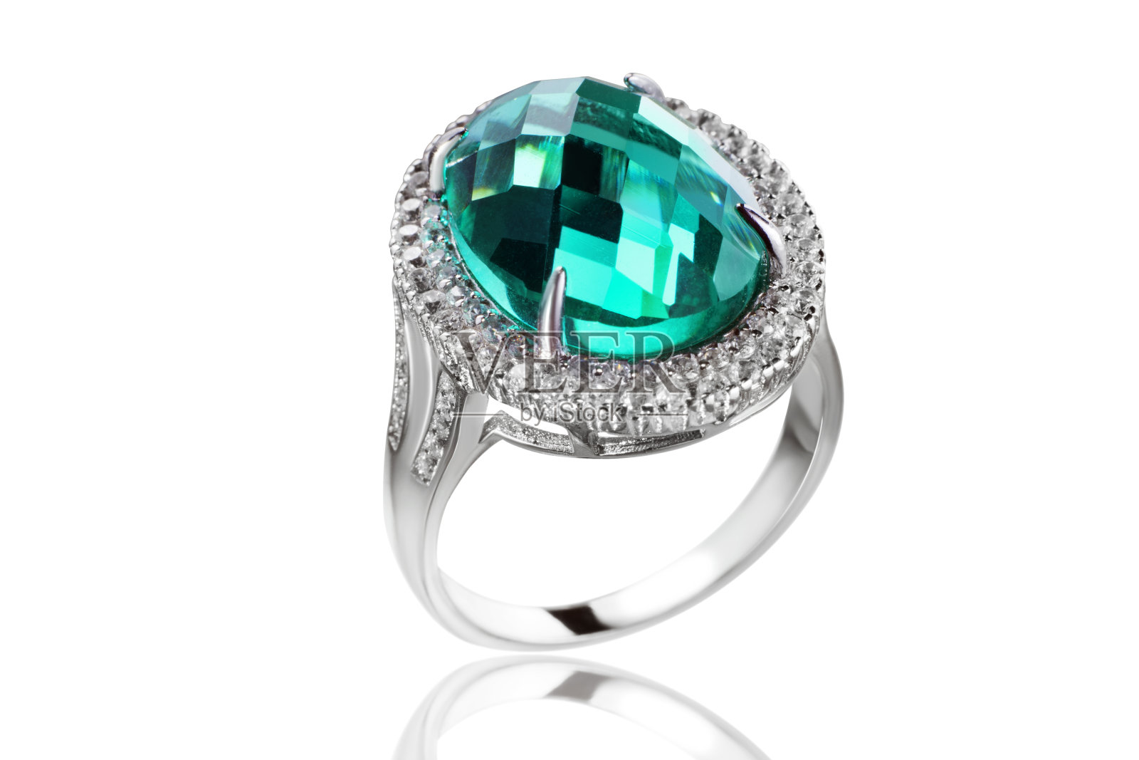 祖母绿戒指钻石订婚戒指与宝石照片摄影图片