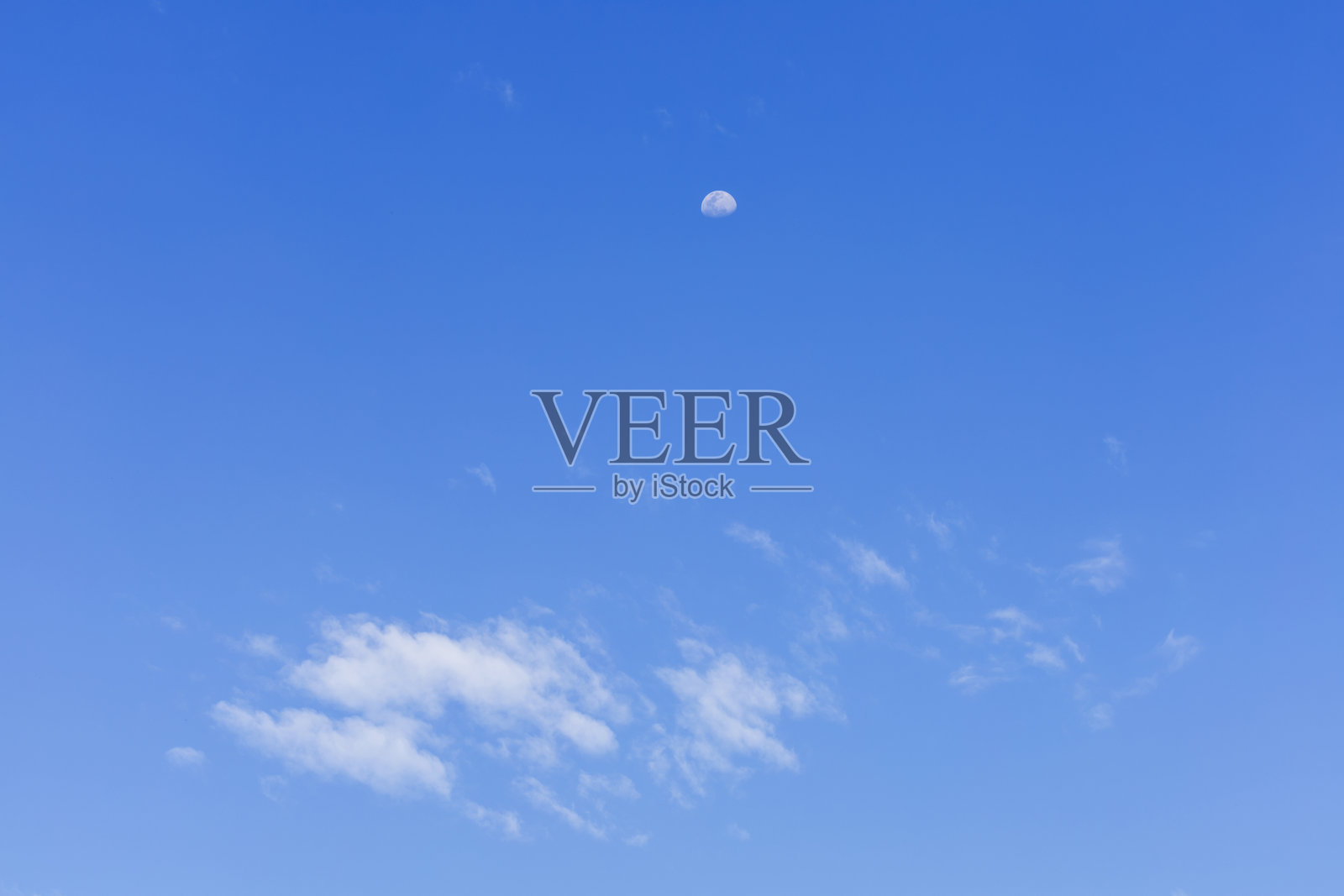 蓝天和白云的背景。照片摄影图片