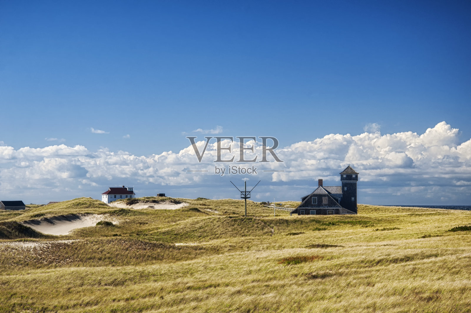 马萨诸塞州科德角的老港口救生站照片摄影图片