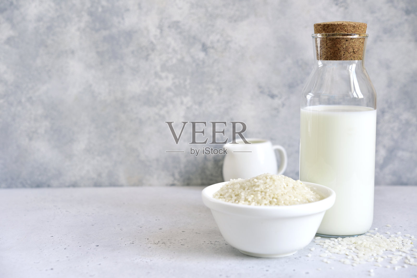 有机非奶米牛奶照片摄影图片