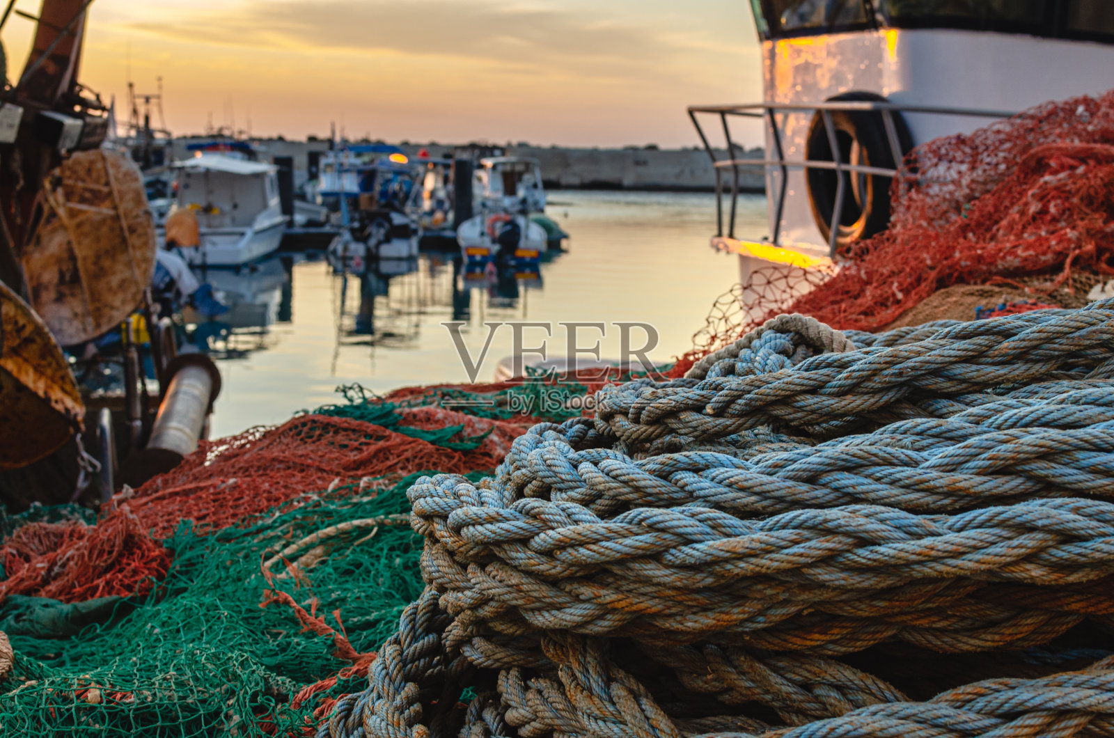 雅法港的绳索和渔网，以色列特拉维夫照片摄影图片