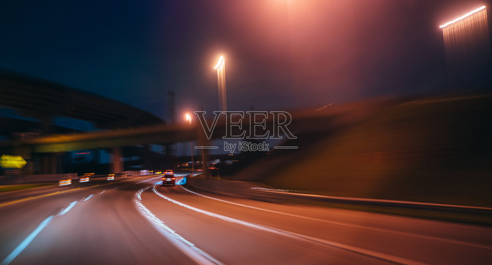 接近一个立交桥公路，佛罗里达迈阿密照片摄影图片