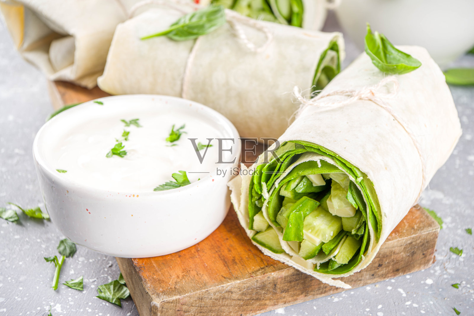 新鲜的素食玉米饼卷照片摄影图片