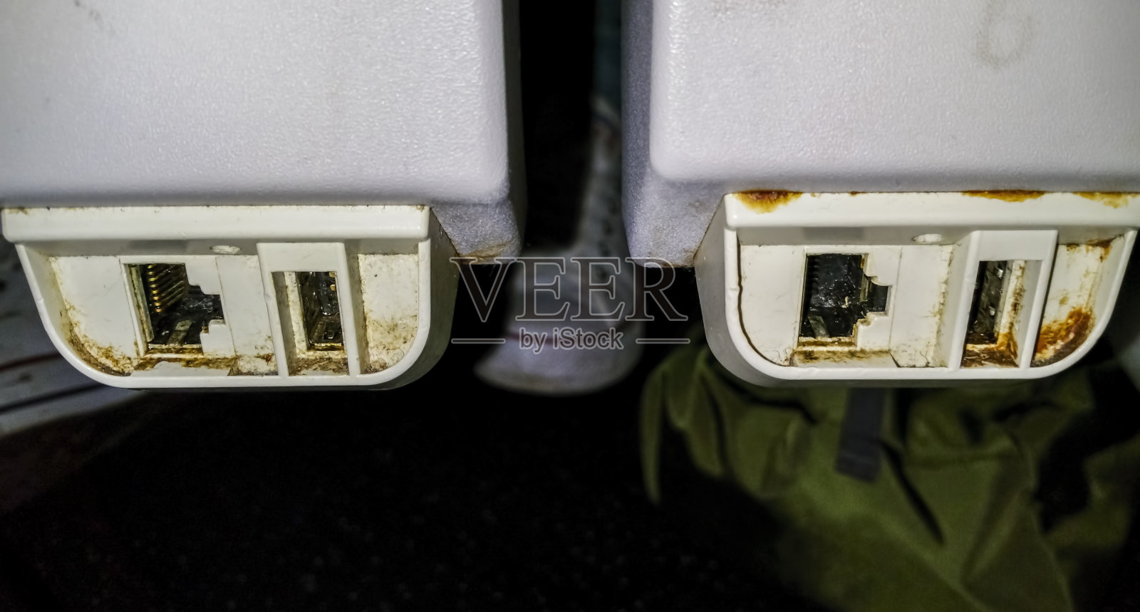 飞机座位下面有以太网和USB端口照片摄影图片