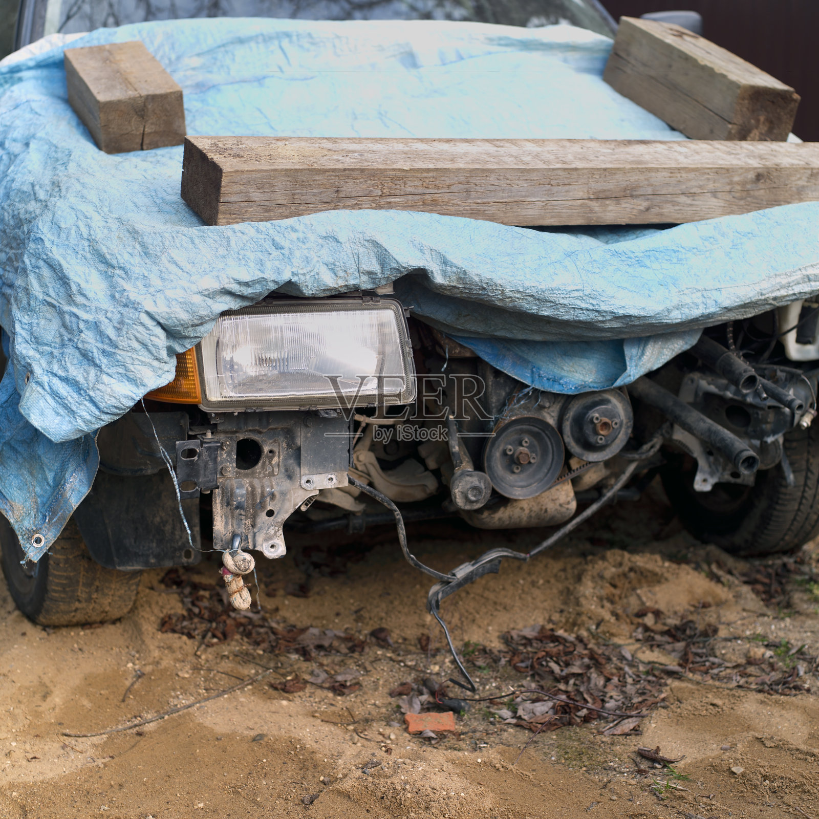 废弃的拆卸汽车照片摄影图片