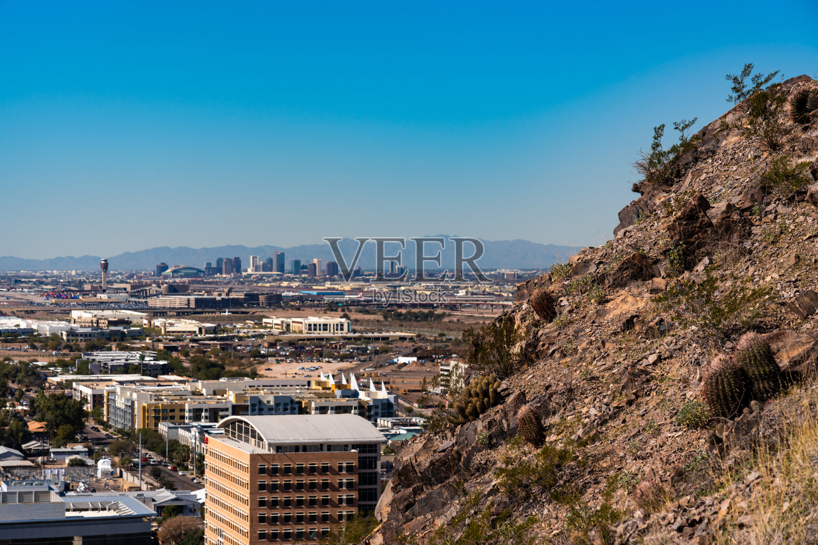 从坦佩的A山俯瞰凤凰城照片摄影图片