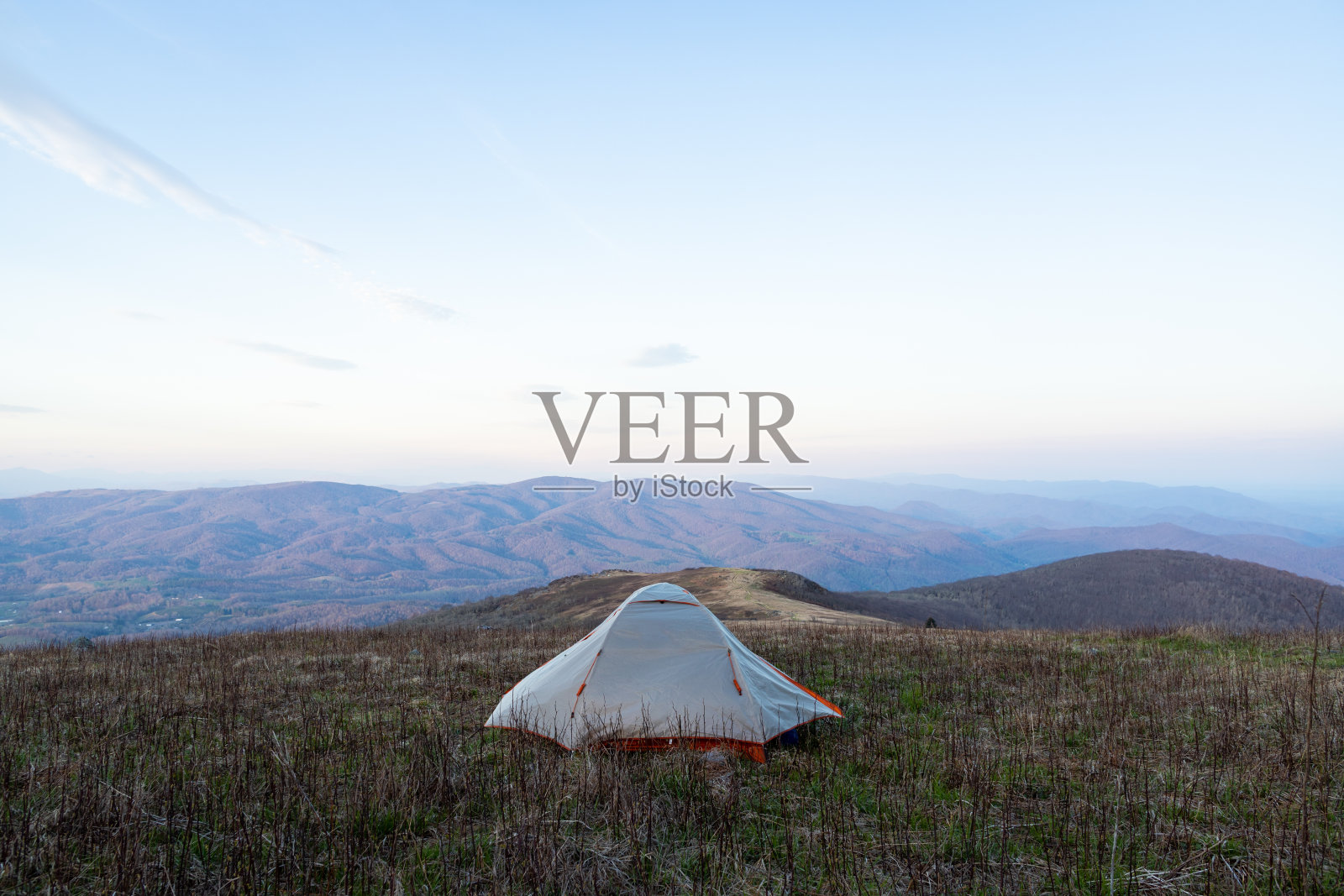 在弗吉尼亚州怀托普山阿巴拉契亚小径露营照片摄影图片