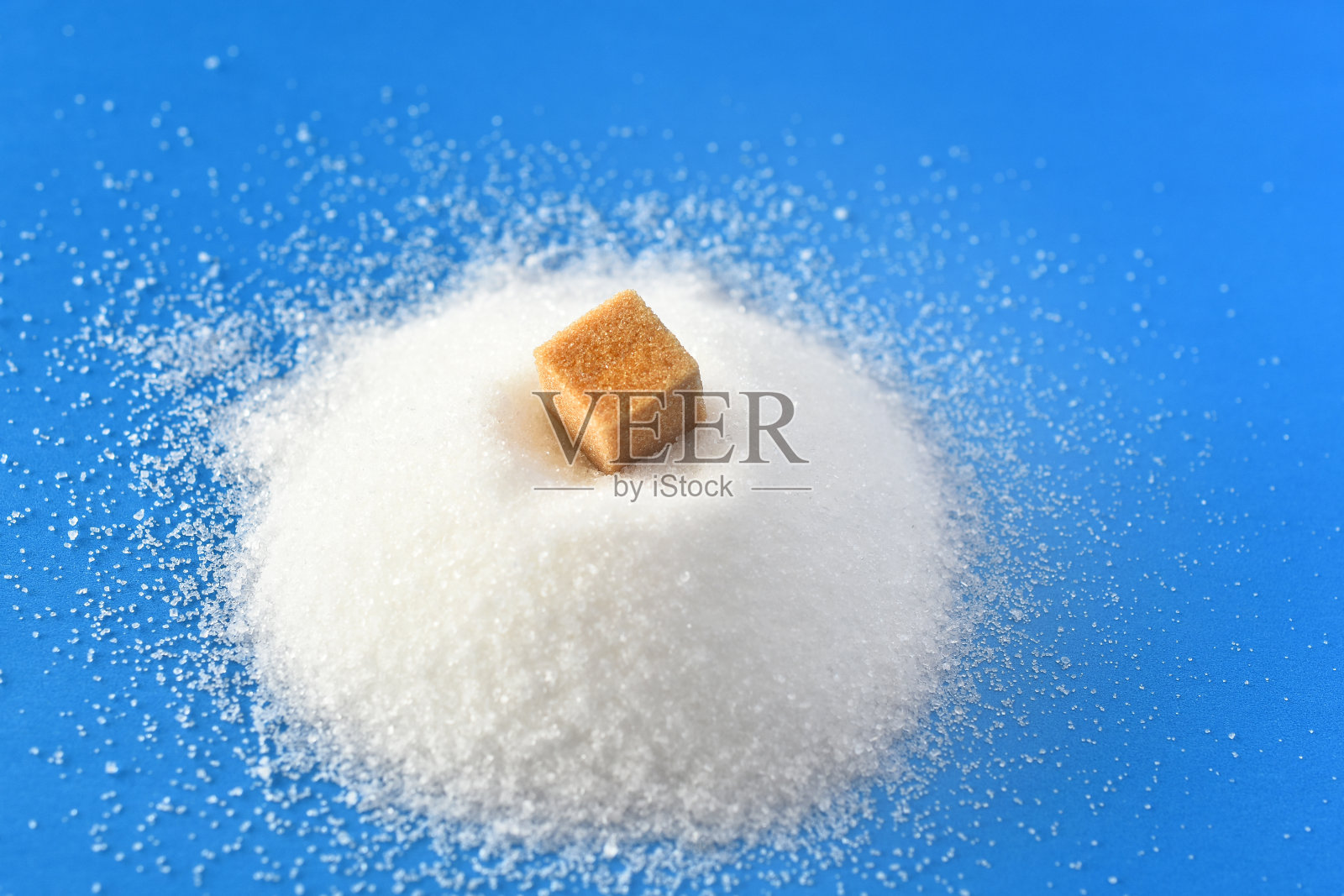 白糖和红糖近距离照片摄影图片