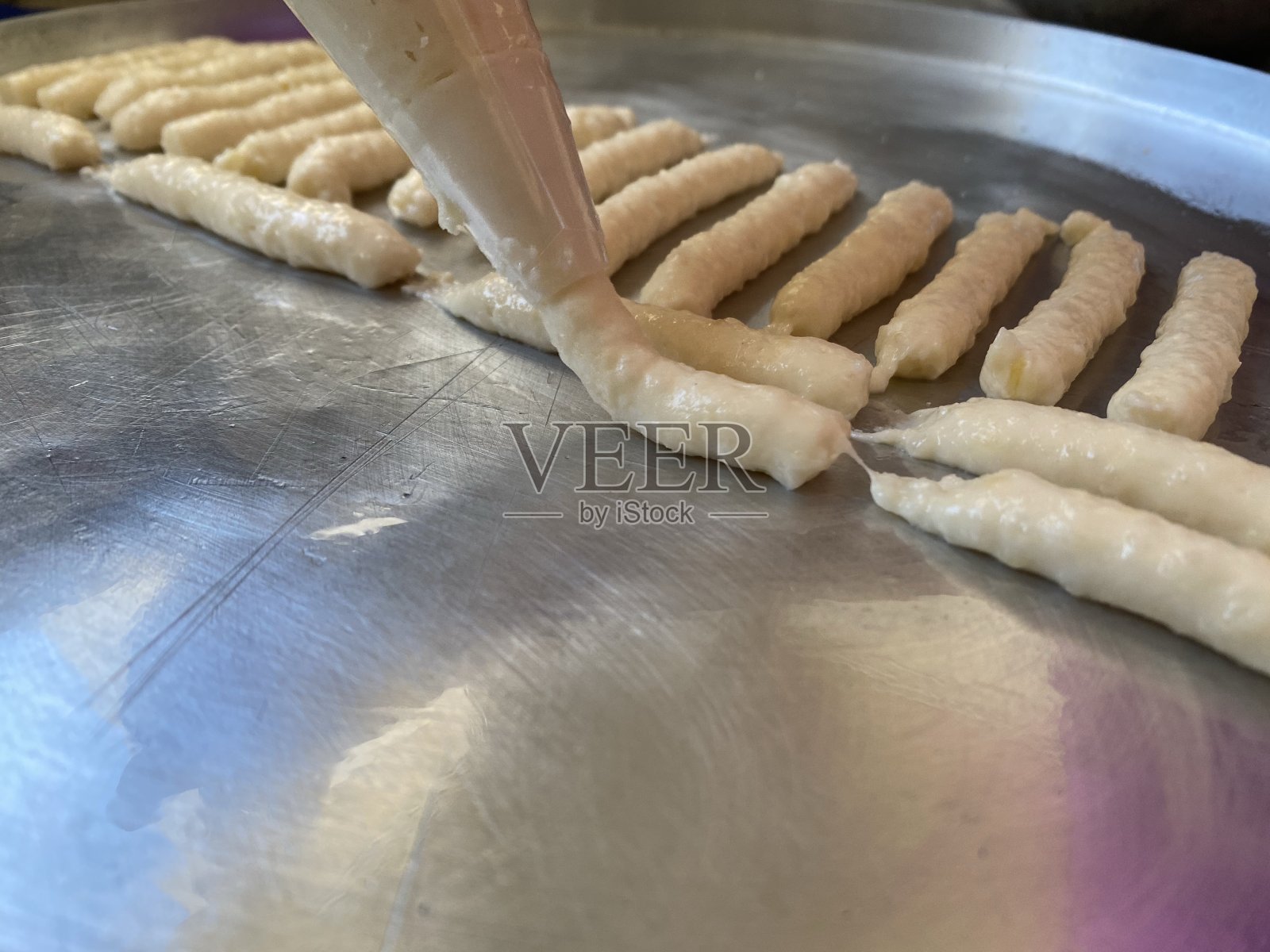 在家做饼干照片摄影图片