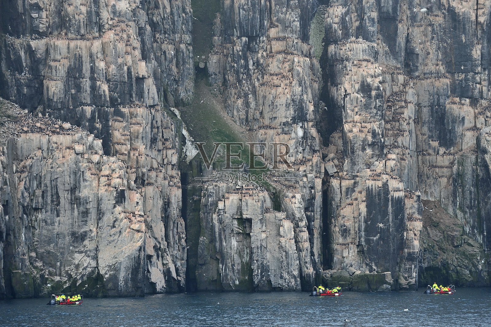 岛上玄武岩的结构。照片摄影图片