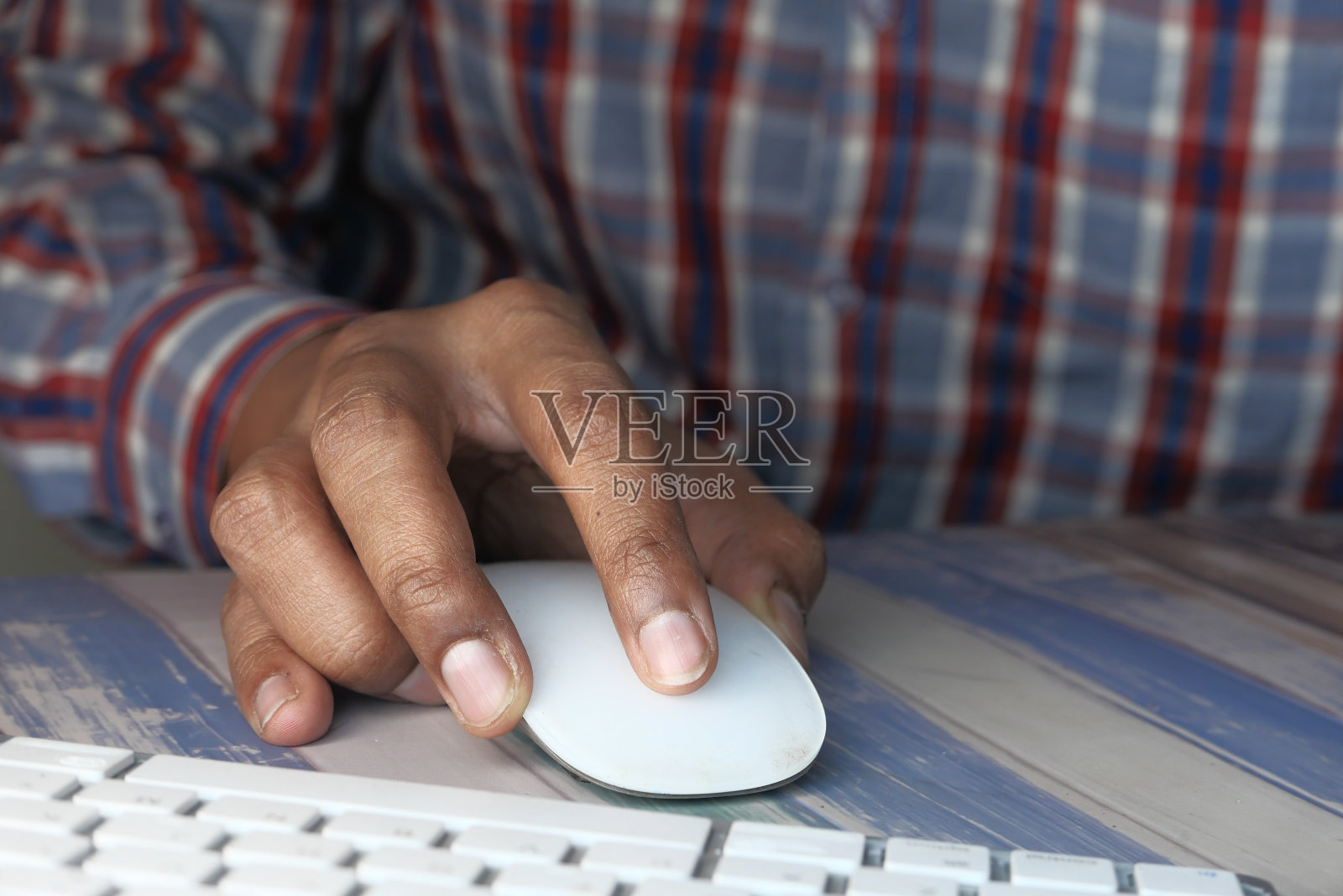 人用鼠标的特写照片摄影图片