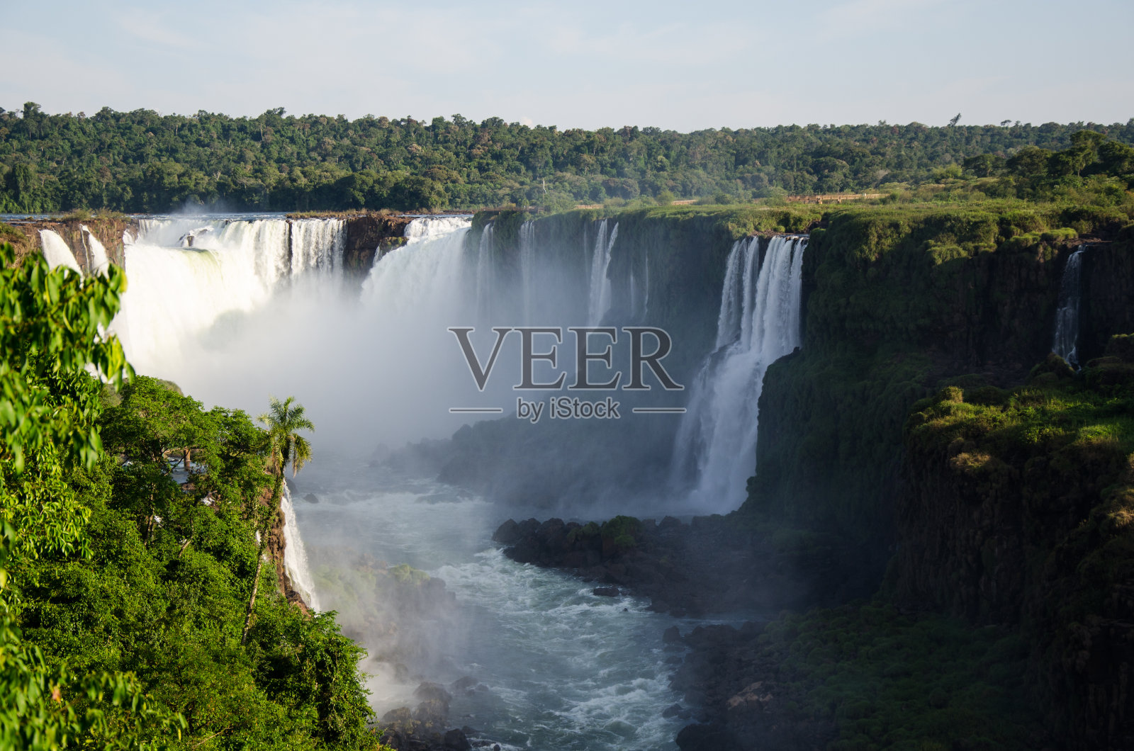 巴西巴西伊瓜苏瀑布照片摄影图片