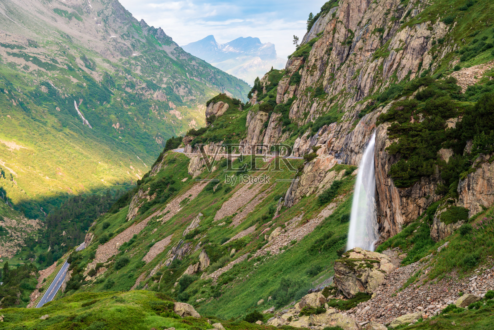 瀑布Wyssebachfall照片摄影图片