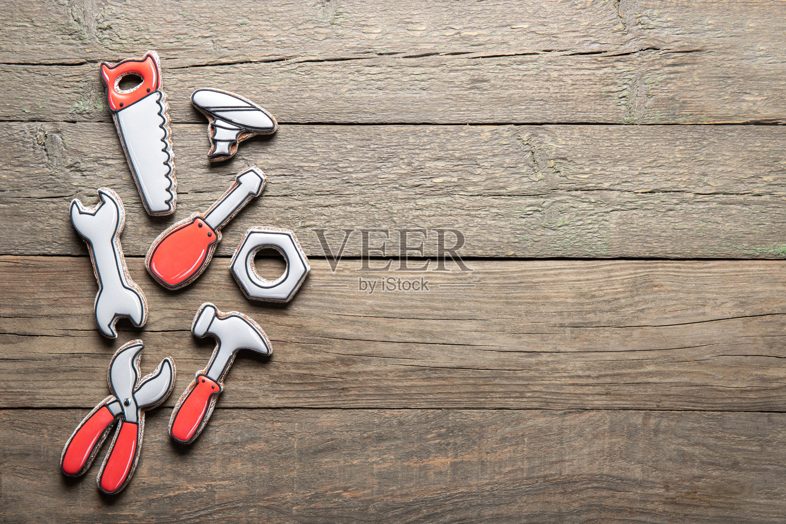 祝您父亲节快乐。木头背景上的饼干。文本的地方照片摄影图片