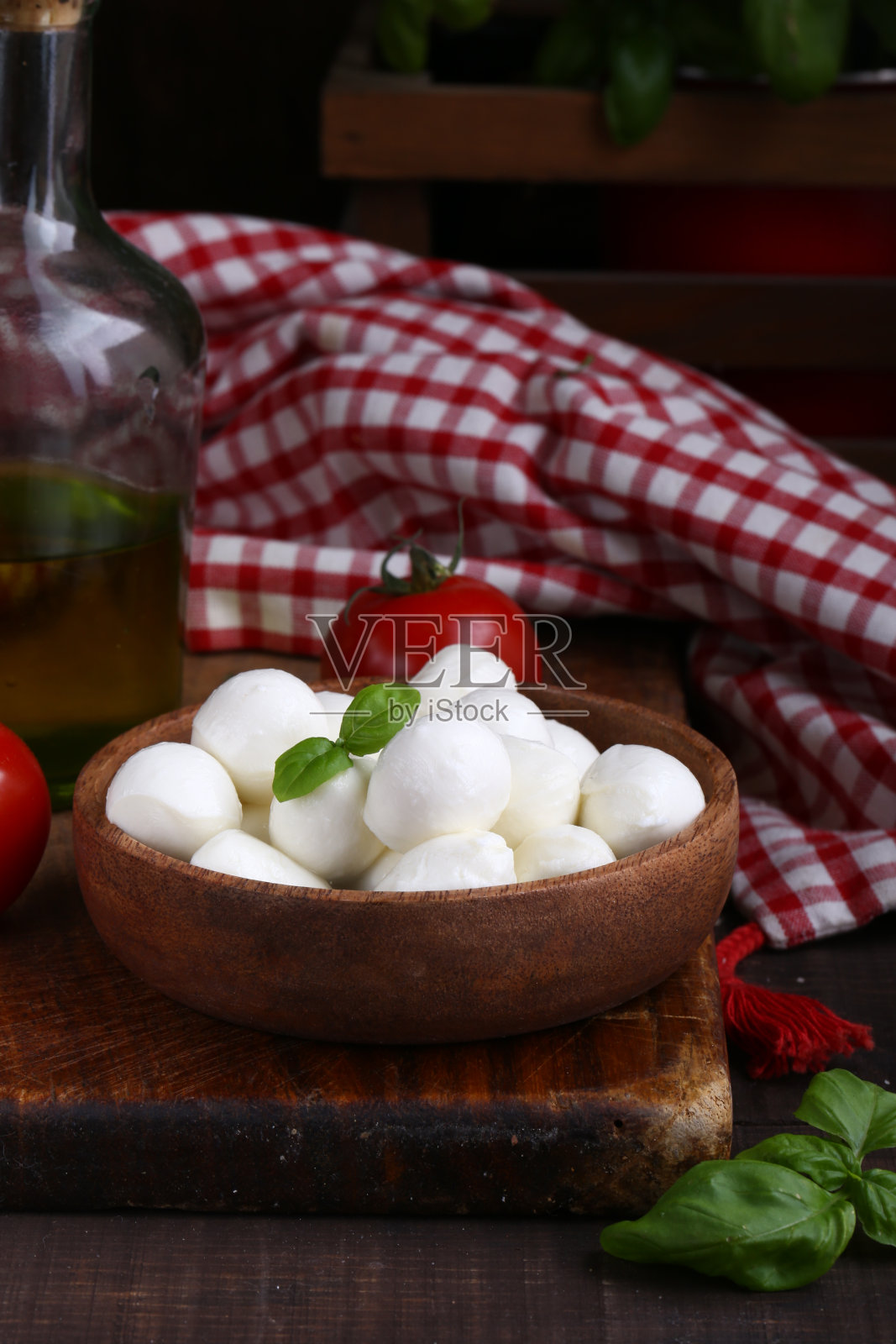 迷你马苏里拉奶酪照片摄影图片