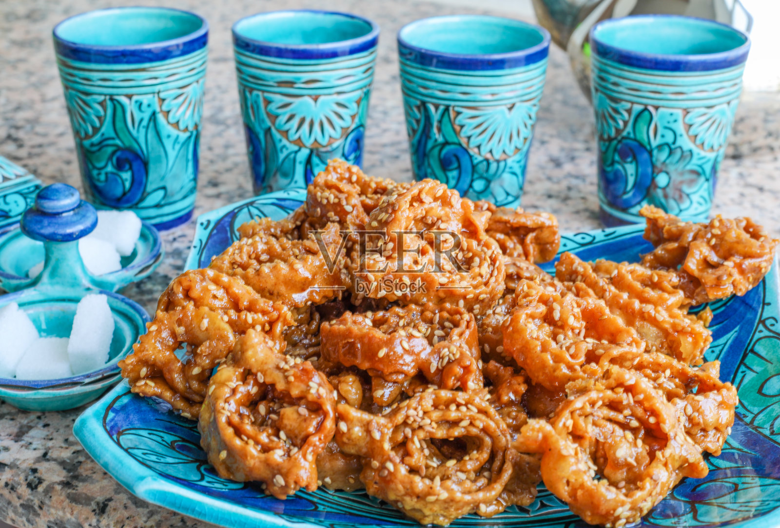 传统的摩洛哥糖果-切巴卡。照片摄影图片