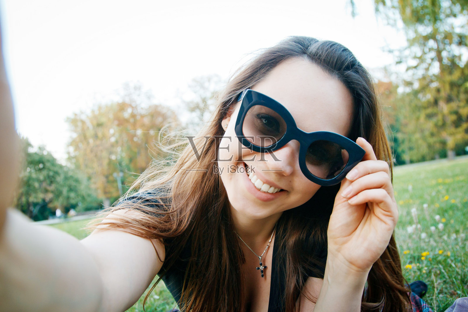 美女自拍照片摄影图片