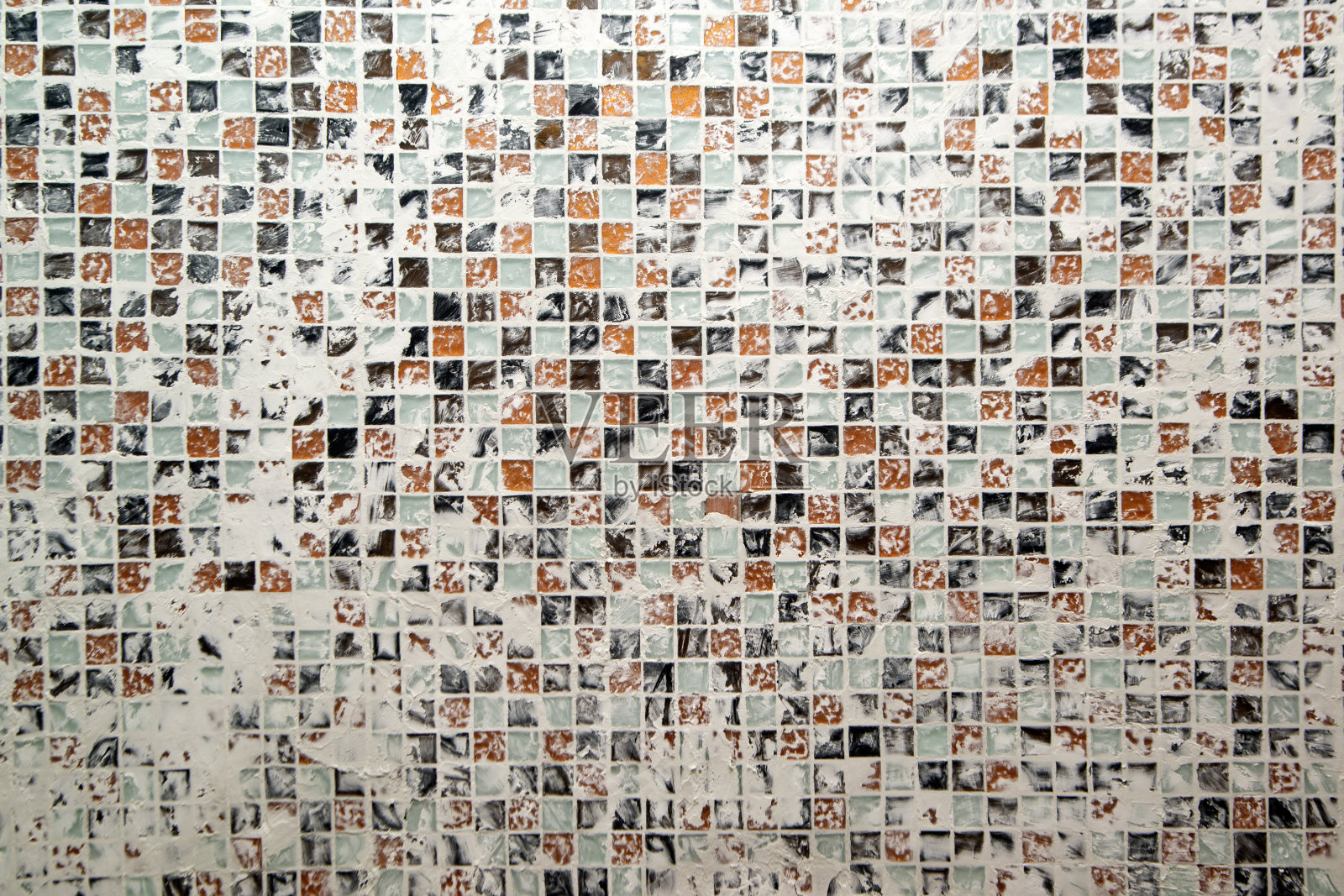 纹理和背景为方形马赛克瓷砖的墙壁上的游泳池，浴室，厨房照片摄影图片