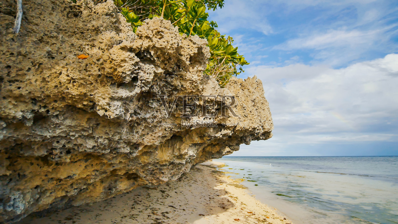 安达附近美丽的野生热带海滩，花岗岩。保和岛。菲律宾照片摄影图片