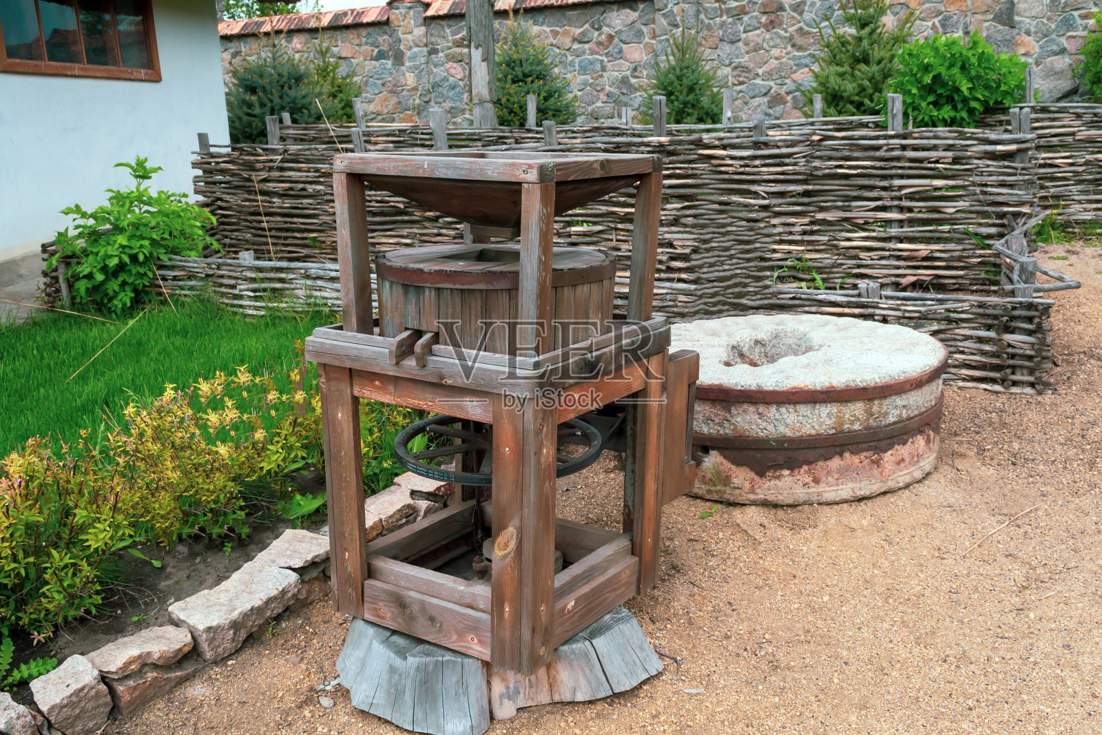 古老的手磨谷物照片摄影图片