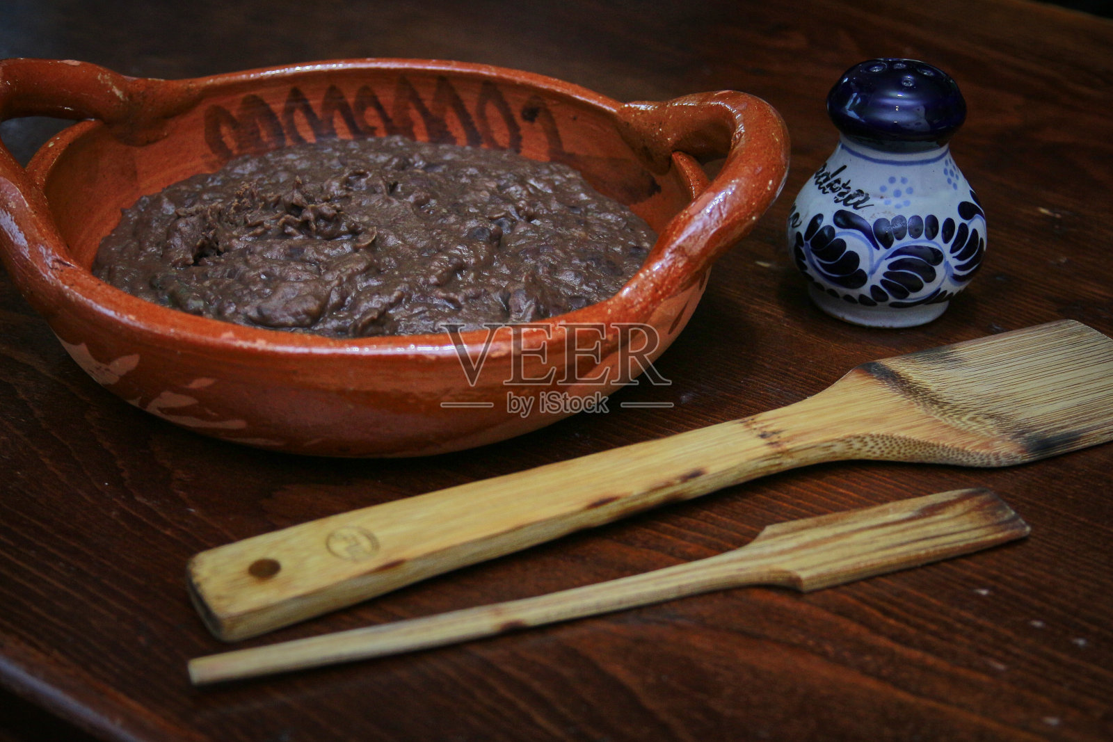 墨西哥食谱，炸豆泥，传统墨西哥食物照片摄影图片
