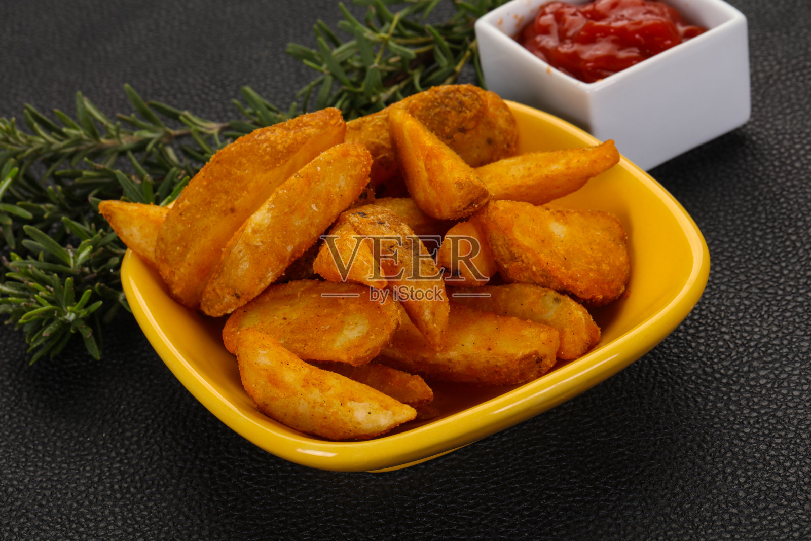 炒土豆片照片摄影图片