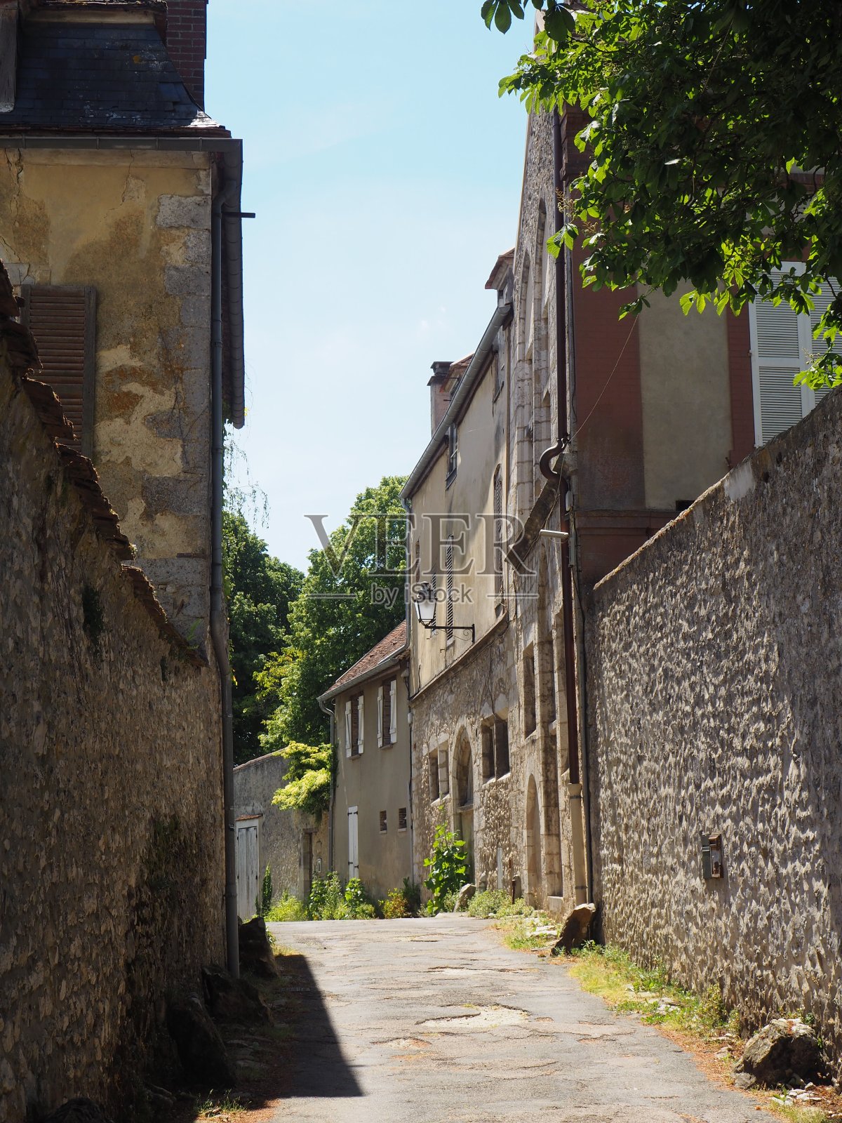 普罗文斯的街道，靠近巴黎的中世纪小镇照片摄影图片