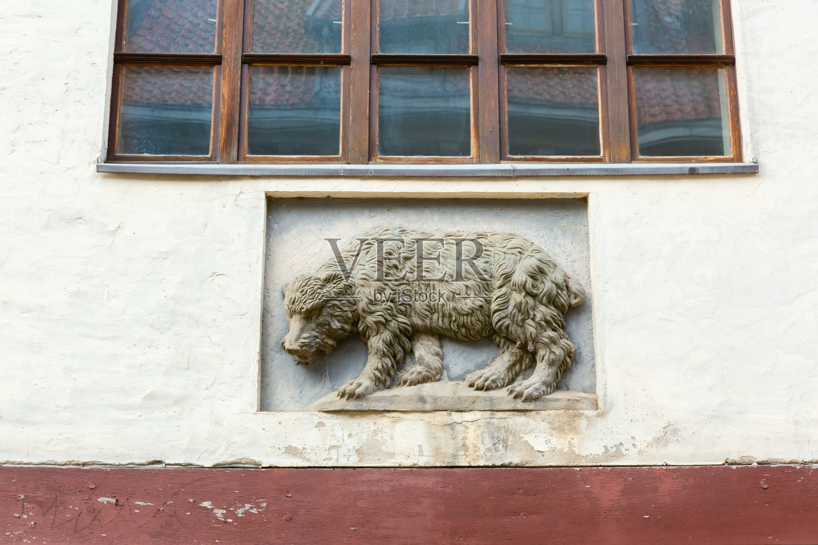 德国斯特拉尔松的一栋老房子的建筑细节照片摄影图片