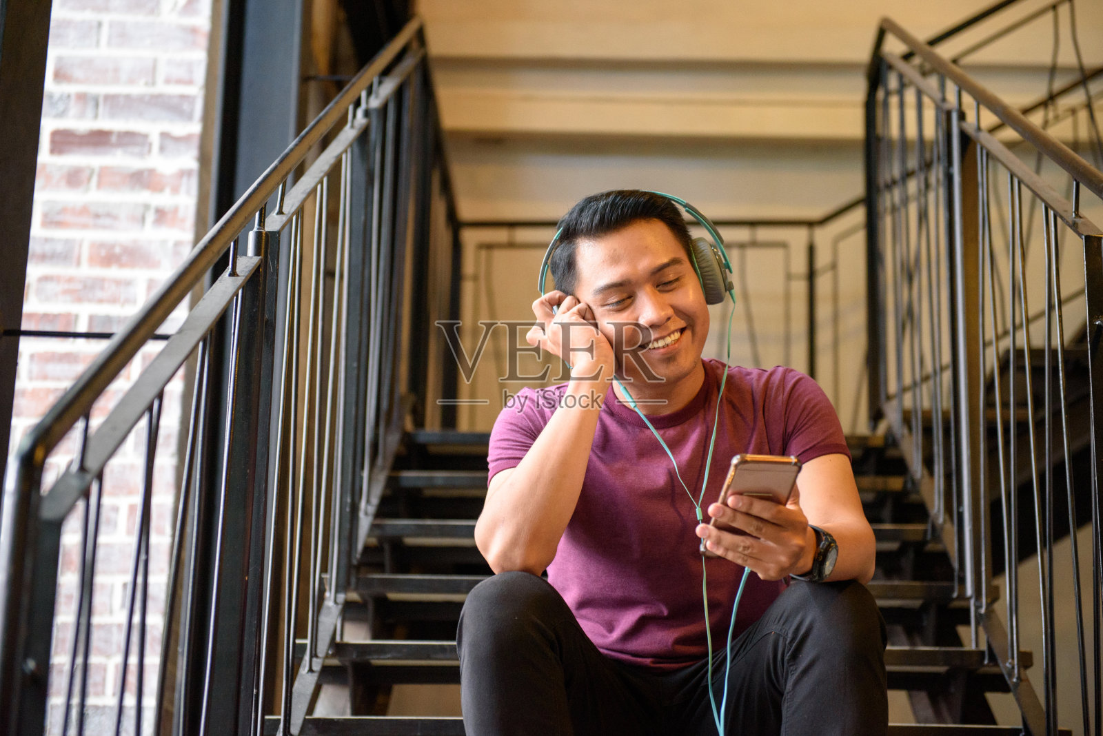 享受音乐照片摄影图片