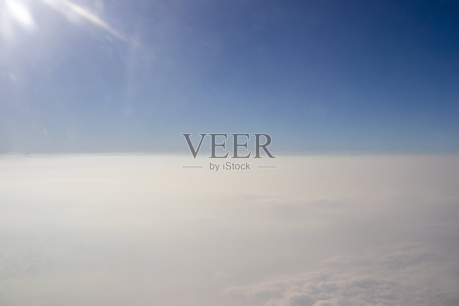 天空中的云和太阳的图片照片摄影图片