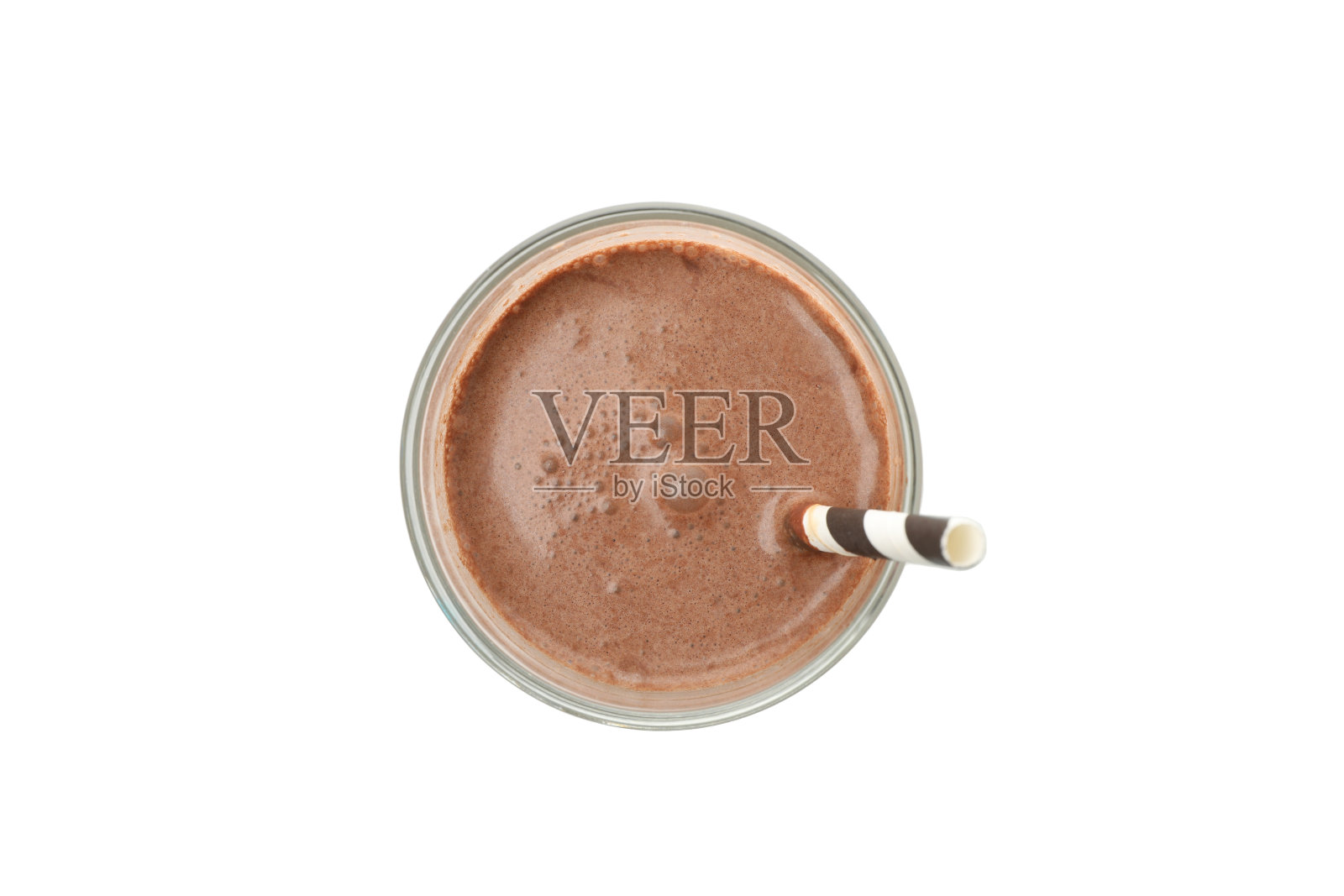 白色背景上孤立的巧克力奶昔照片摄影图片