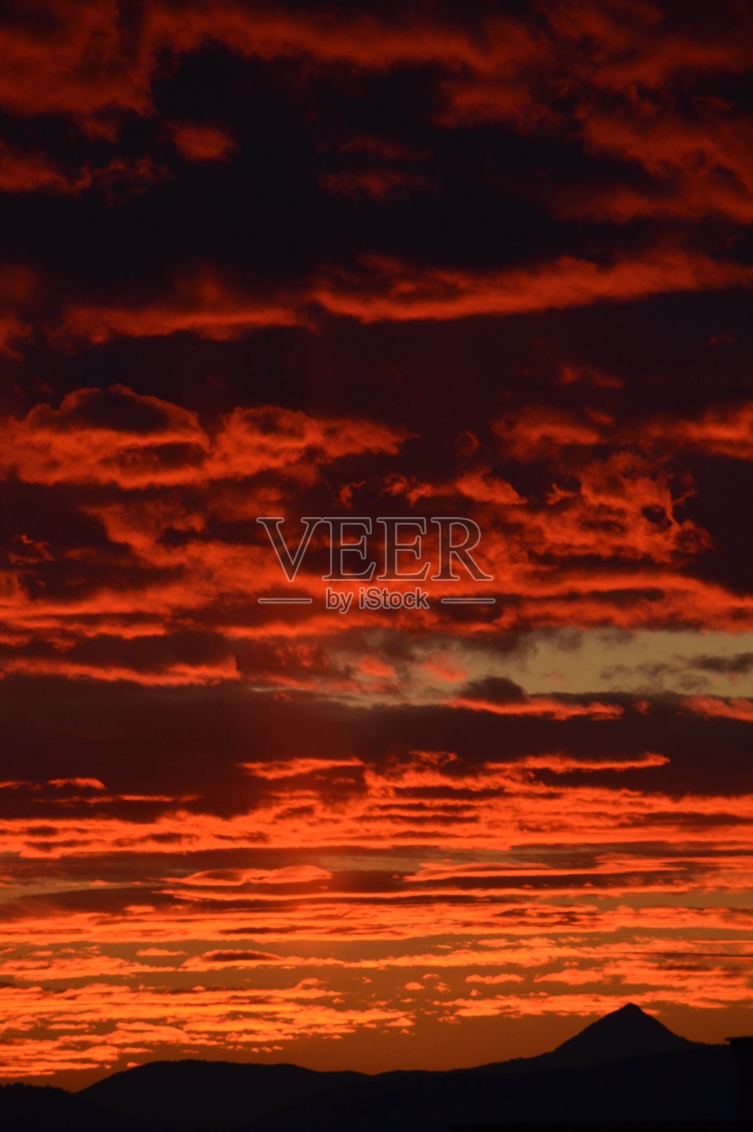 红色的夕阳照片摄影图片