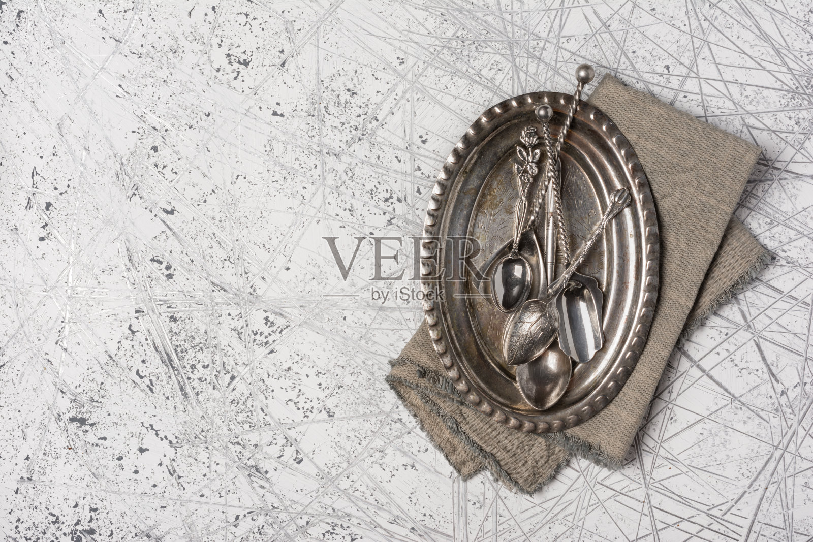 俯视图的复古银餐具或银器照片摄影图片