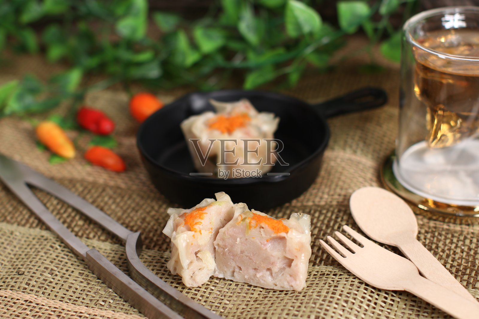 迷你猪肉饺子照片摄影图片