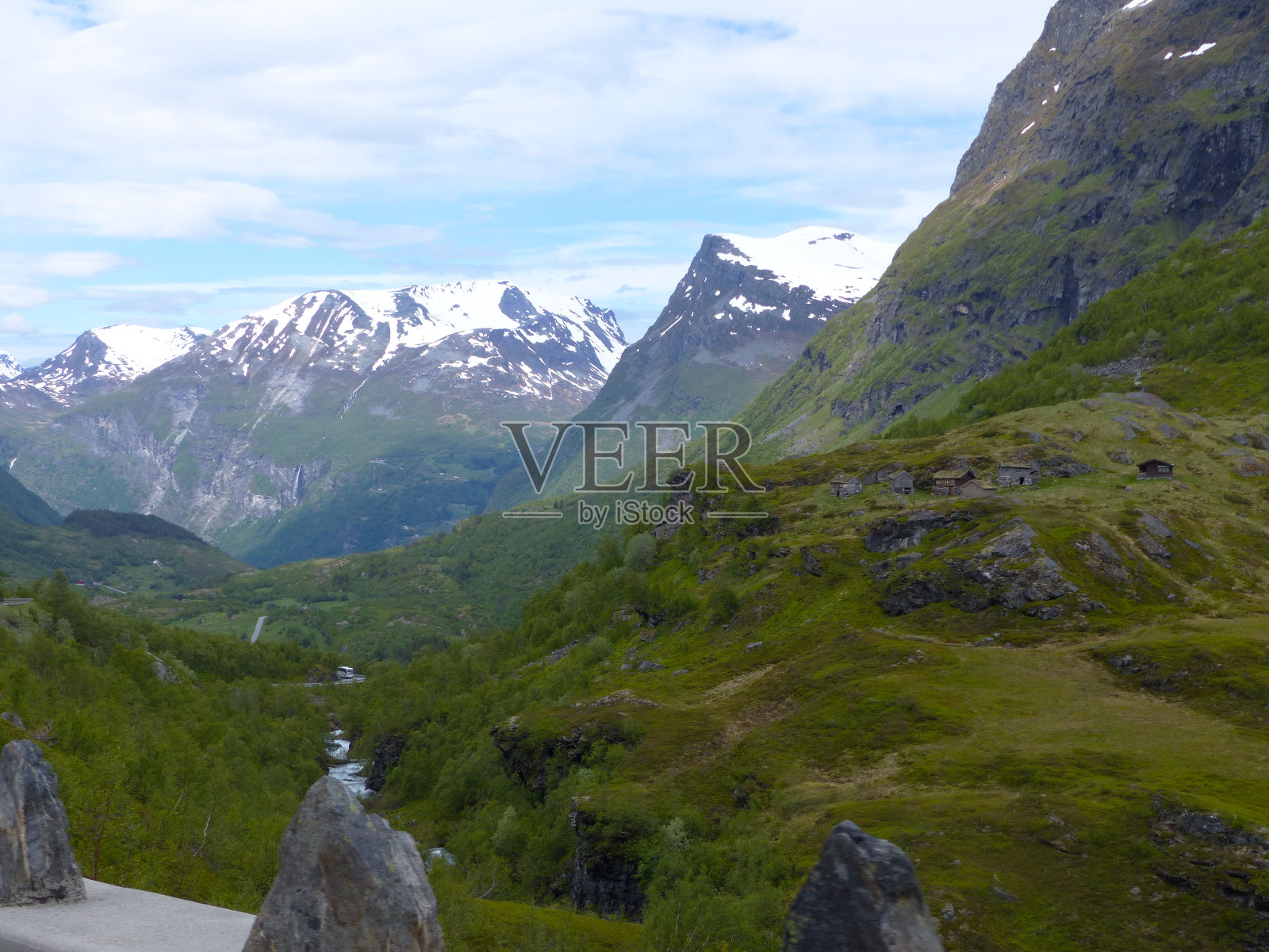 挪威盖兰格峡湾的峡湾，风景和瀑布。照片摄影图片