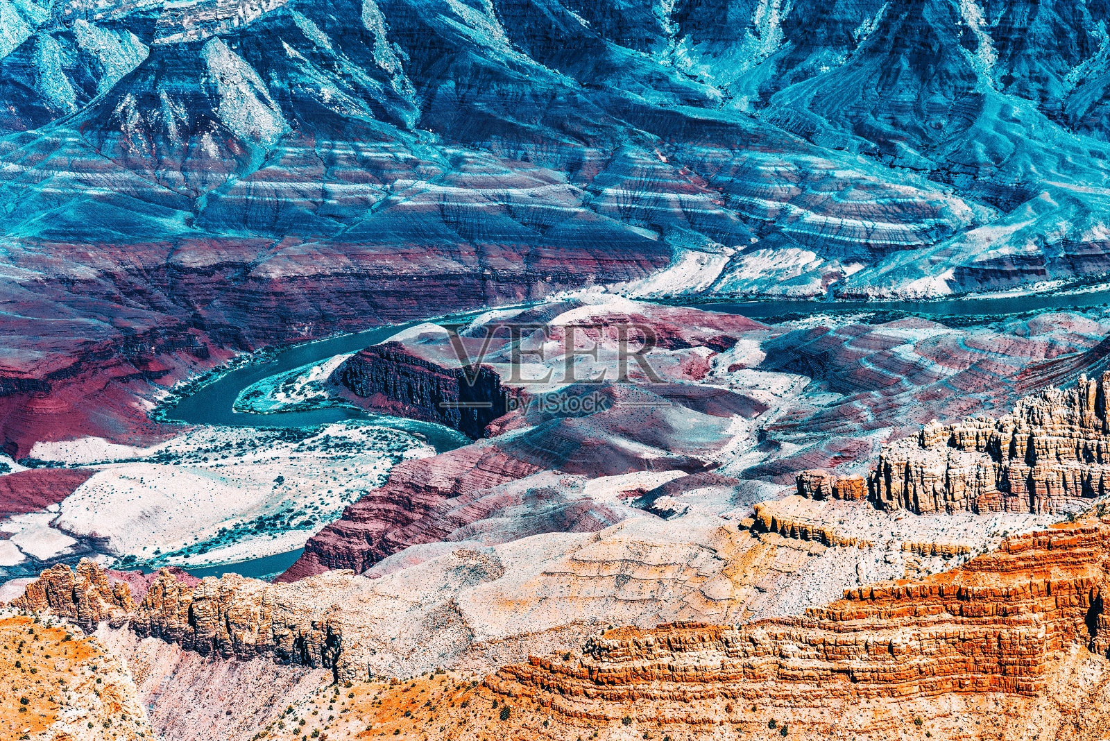令人惊叹的自然地质构造-大峡谷在亚利桑那州，南缘。照片摄影图片