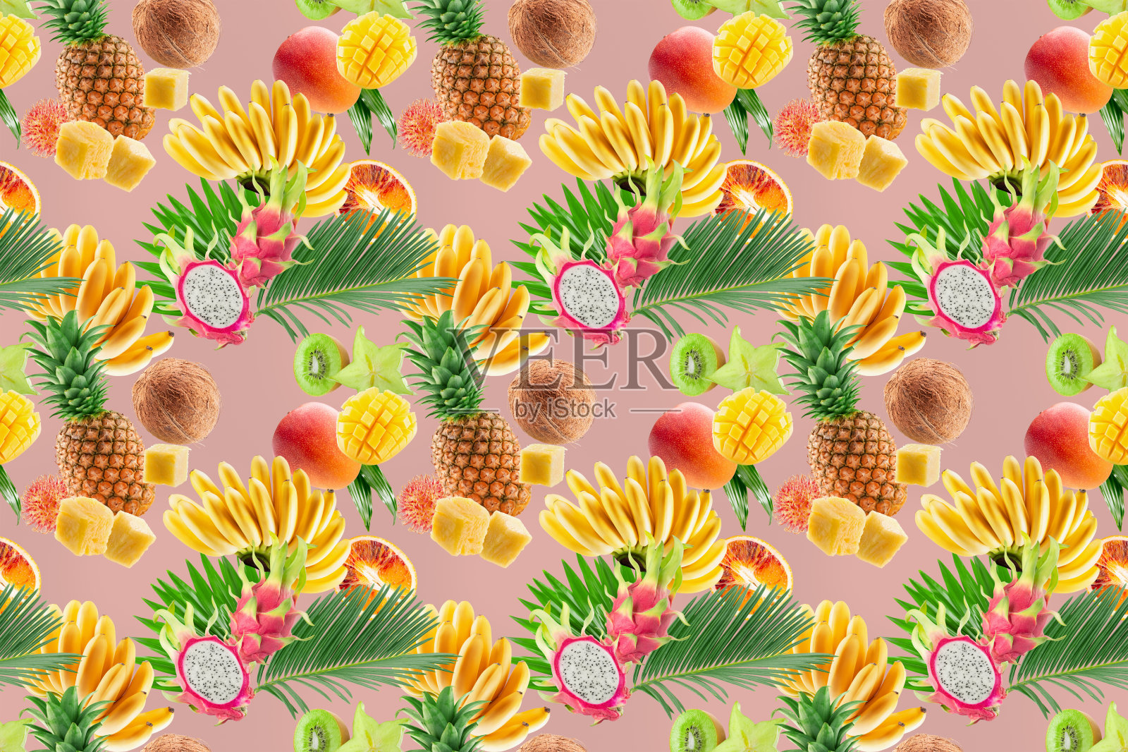 无缝彩色图案与热带水果在浅粉色的背景照片摄影图片
