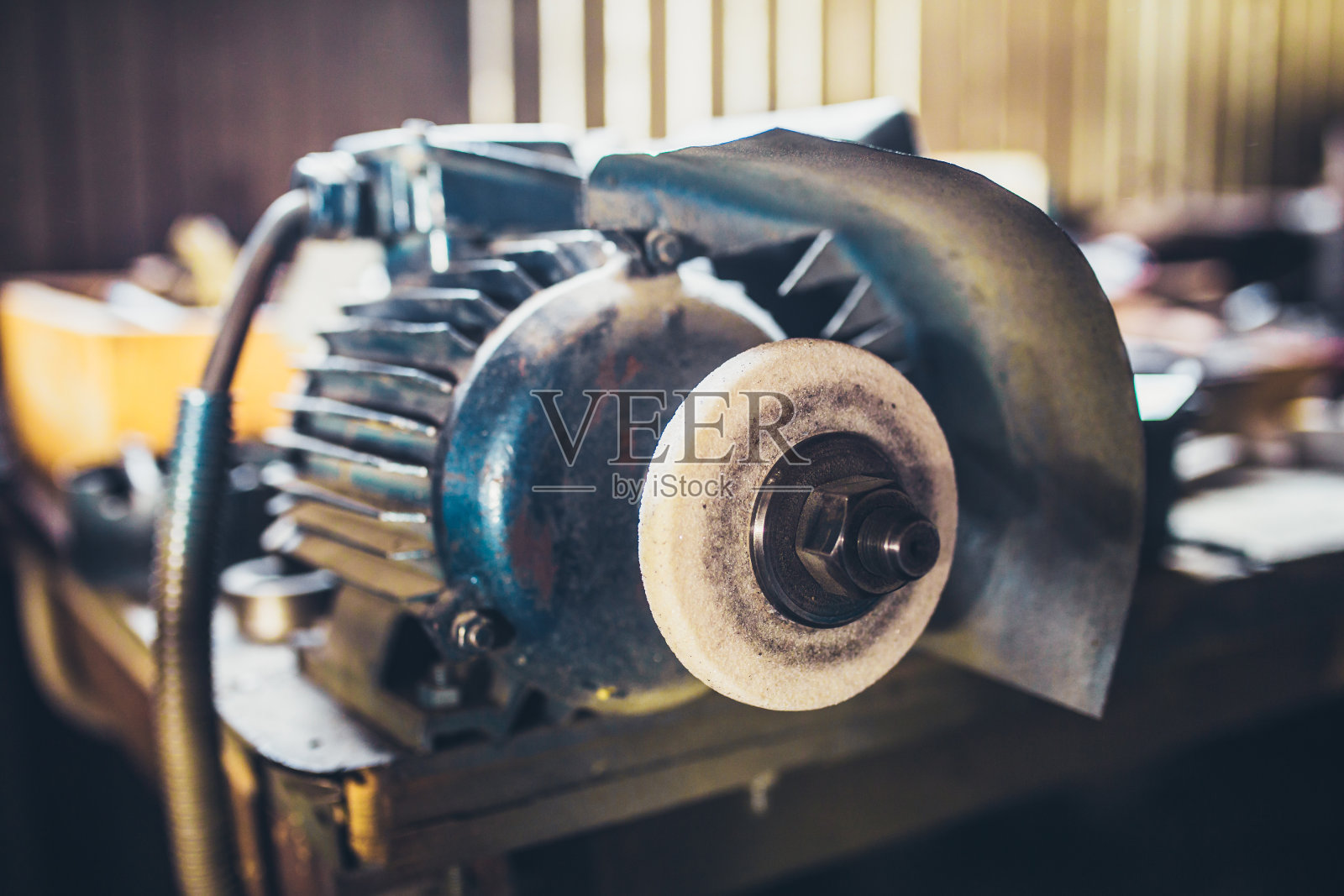 电锯机磨石照片摄影图片