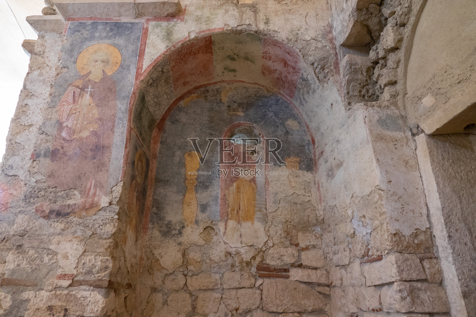 圣尼古拉斯教堂的彩色壁画照片摄影图片