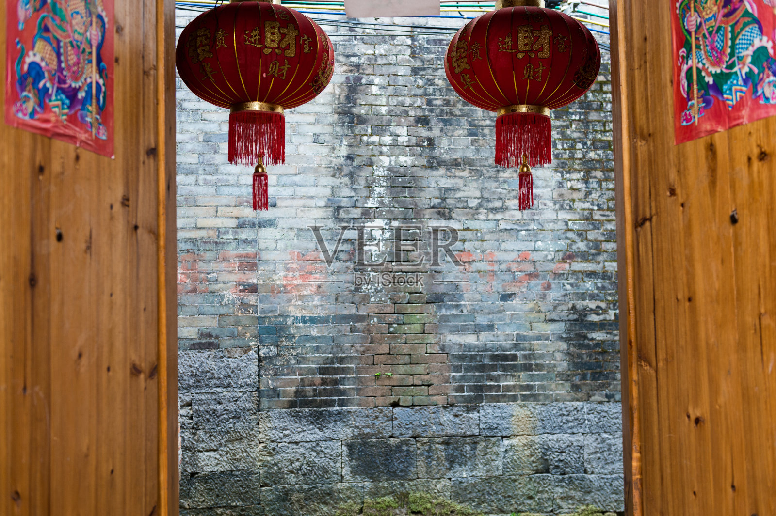 一个打开的门照片摄影图片