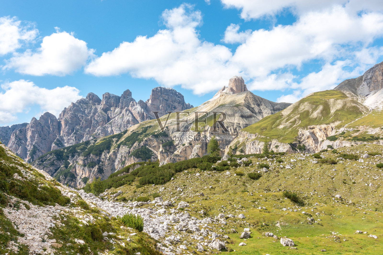 在这个世界上有不同形状的岩石景观照片摄影图片
